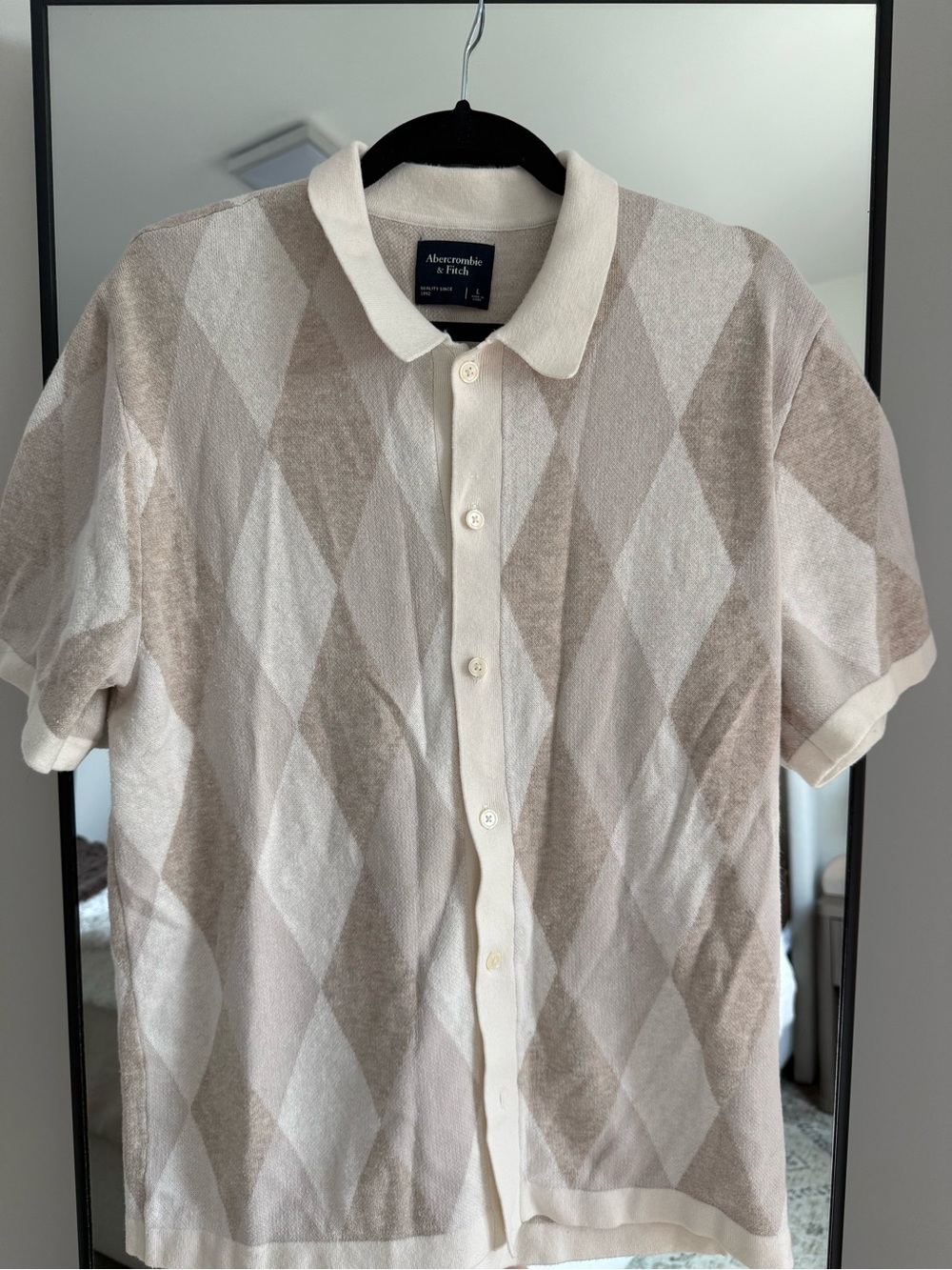 Abercrombie & Fitch Men's Beige and Cream Argyle Short-Sleeve Polo